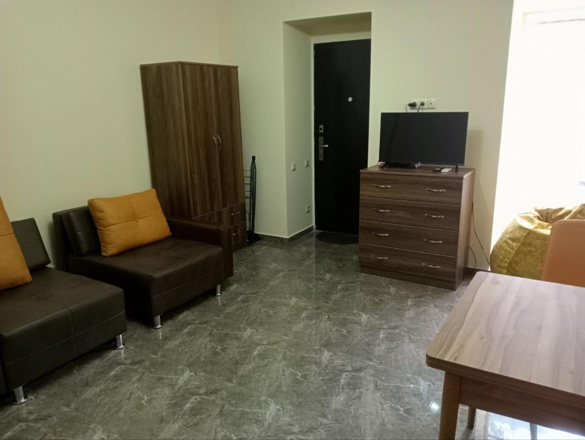 Aleksa Apartment Tbilisi Bagian luar foto